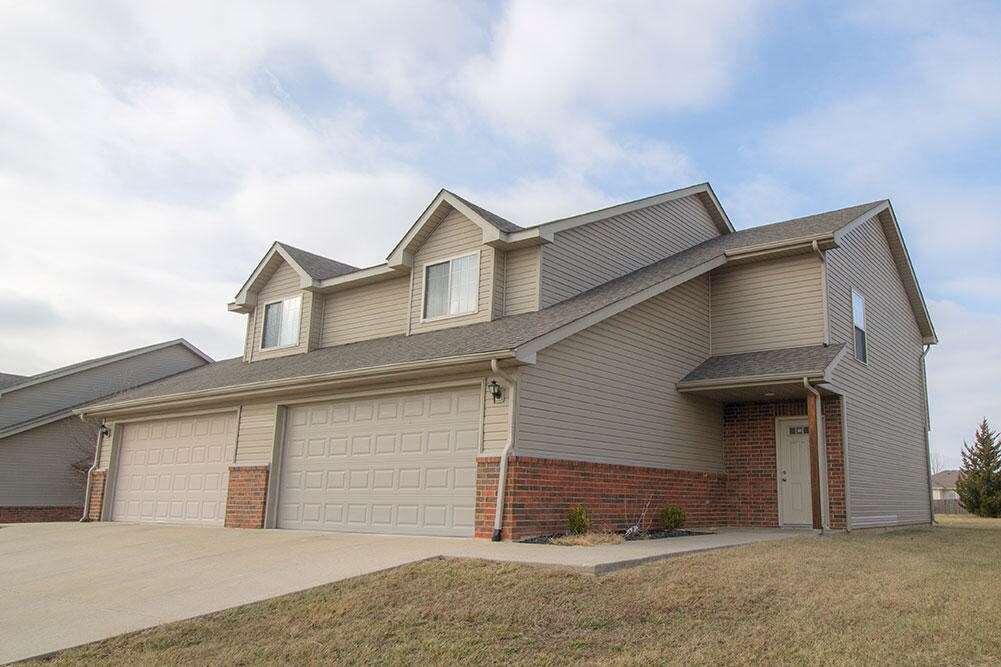 Primary Photo - 5303 Silver Mill Dr