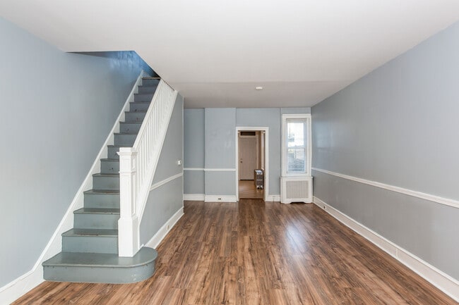 Building Photo - 3030 Tulip St