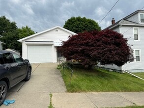 Building Photo - 38 Albany Ave
