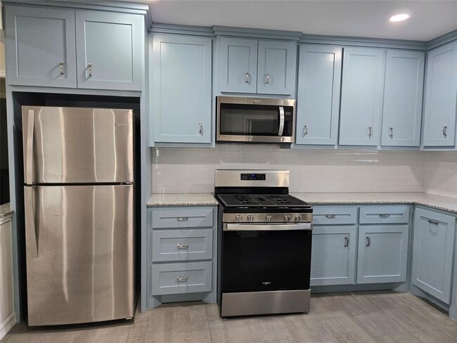 Foto del edificio - 2931 Lidstone St