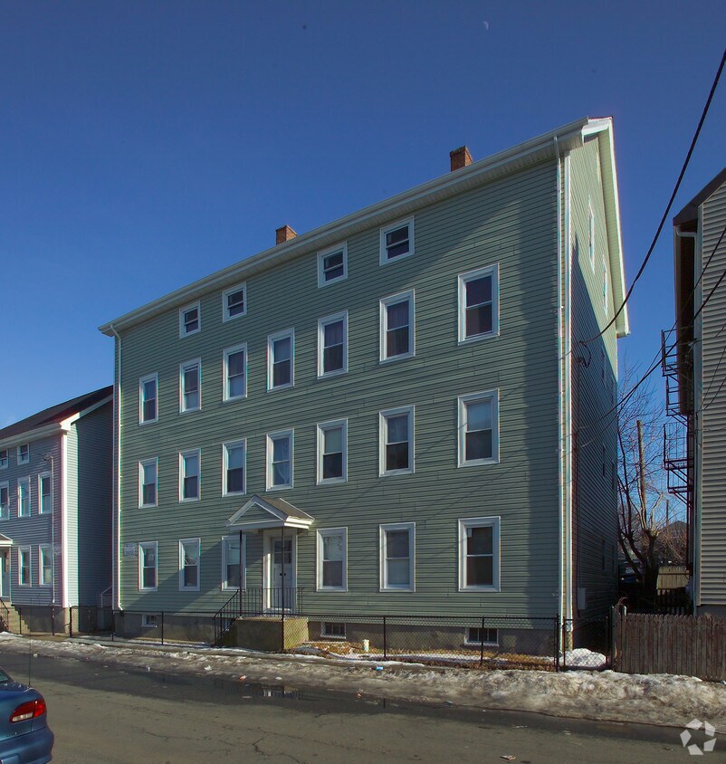 466 3rd St, Fall River, MA 02721 Apartments in Fall River, MA