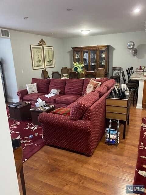 Foto del edificio - 102 Terrace Ave