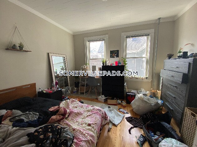 Building Photo - 15 Farragut Ave