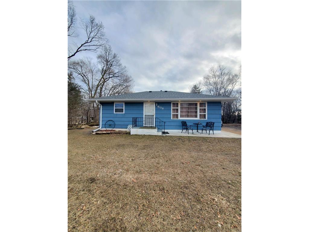 Primary Photo - 608 E Hayden Lake Rd