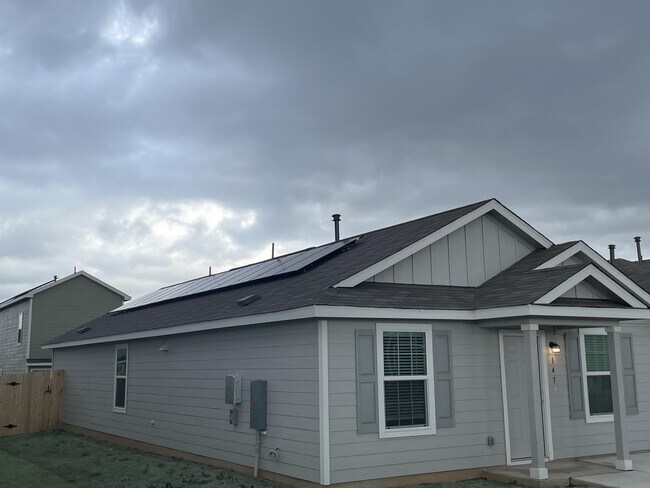 Building Photo - 147 Gabbro Gdns