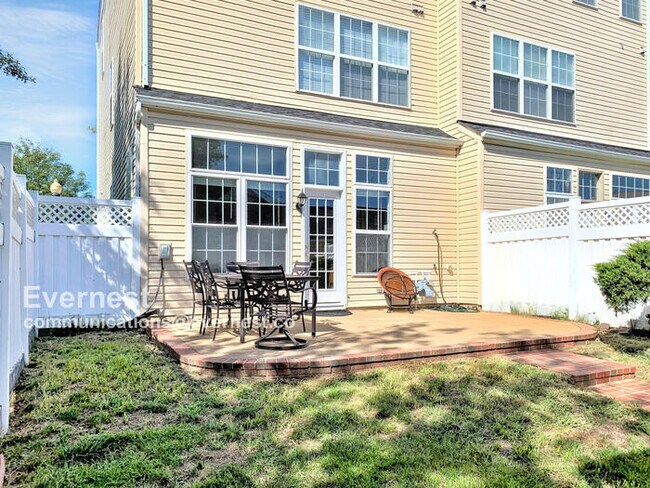 Foto del edificio - 43559 Mink Meadows St