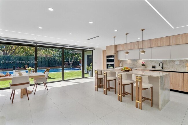 Foto del edificio - 4000 N Circle Dr