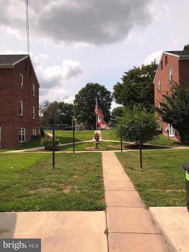 Building Photo - 1306 Potomac Ave