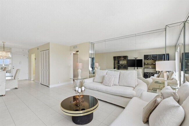 Foto del edificio - 405 N Ocean Blvd