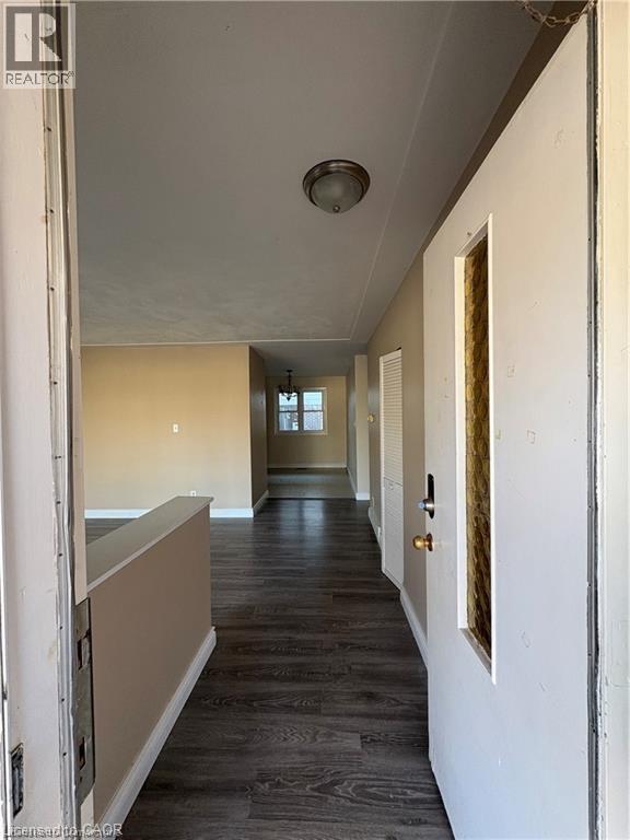 Photo du bâtiment - 105 Westmount Rd E