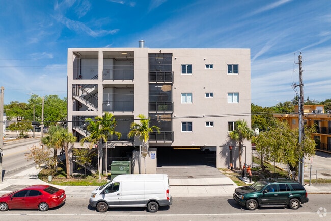 Building Photo - Allapattah 23