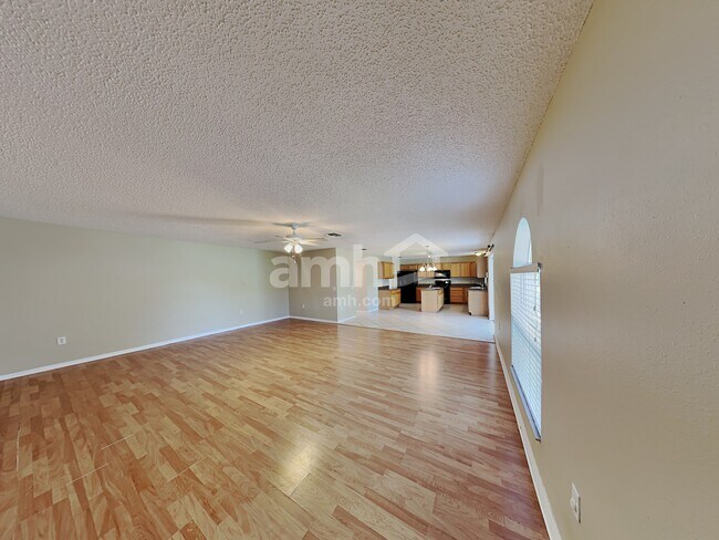Foto del edificio - 17003 Odessa Dr