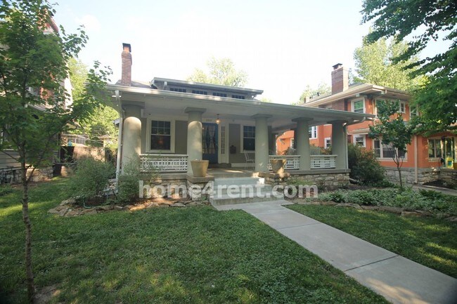 Building Photo - 5937 Oak St
