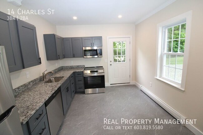 Foto del edificio - Spacious Large 3-BD apartment located in t...