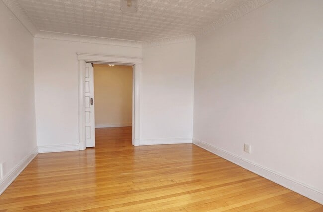 Foto del edificio - 64 Liberty Pl