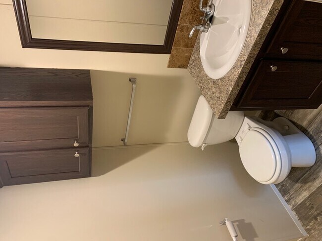Foto del edificio - 340 Live Oak Rd
