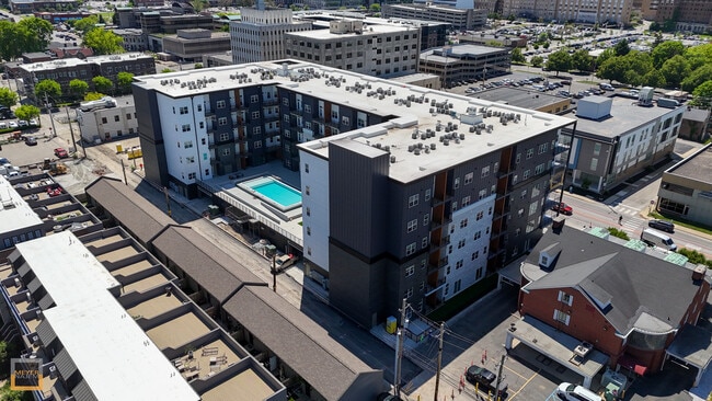 Building Photo - The Stella