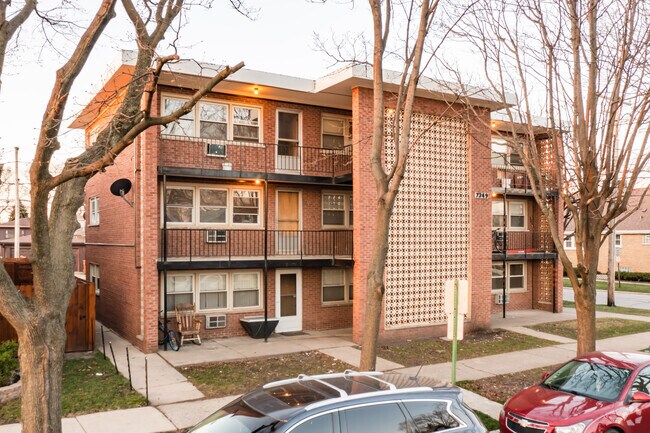 Front of the Building - Midway 1 Apartments