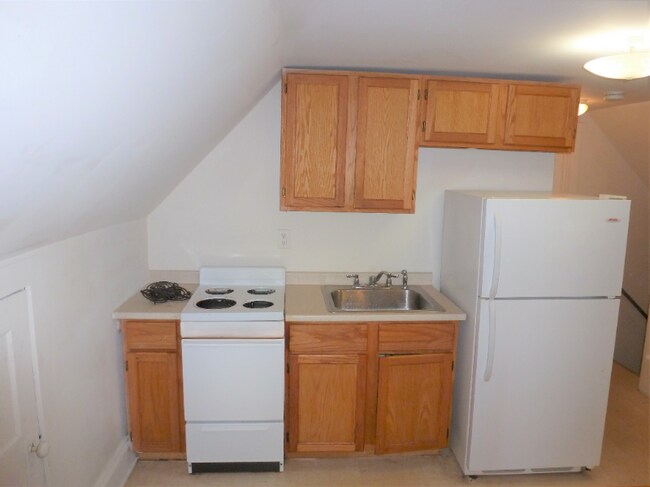 Building Photo - 43 N Willard St