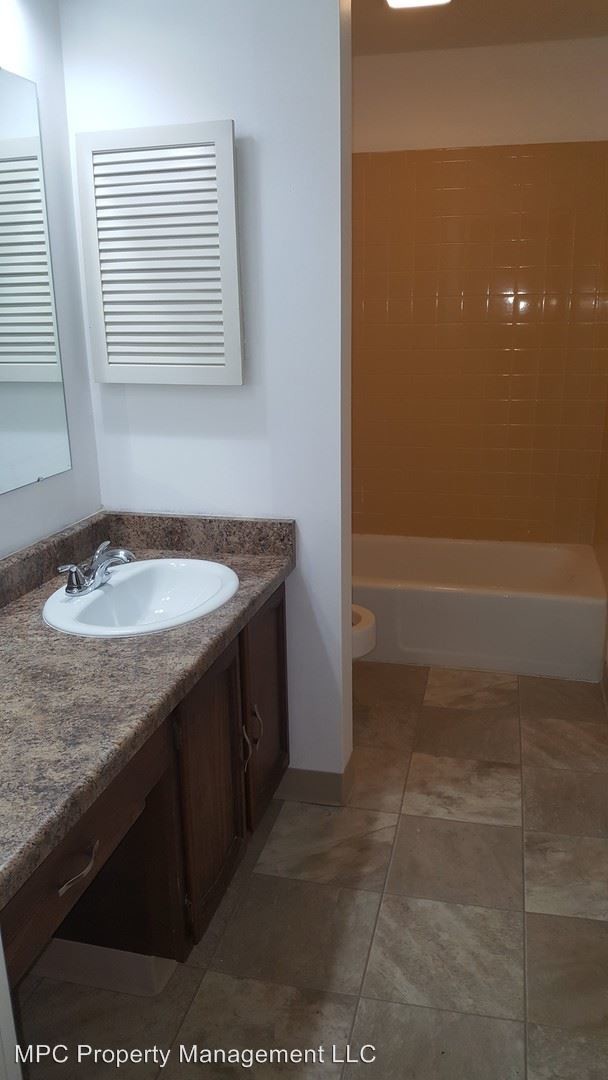 Foto del edificio - 8830-8832 39th Ave