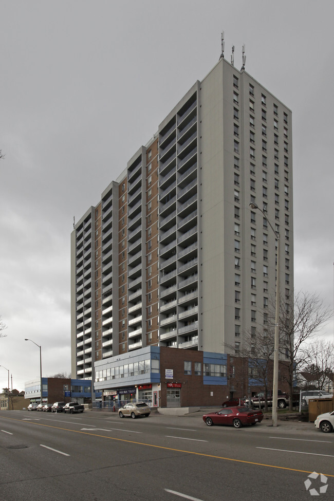 Foto principal - Credit Village Square
