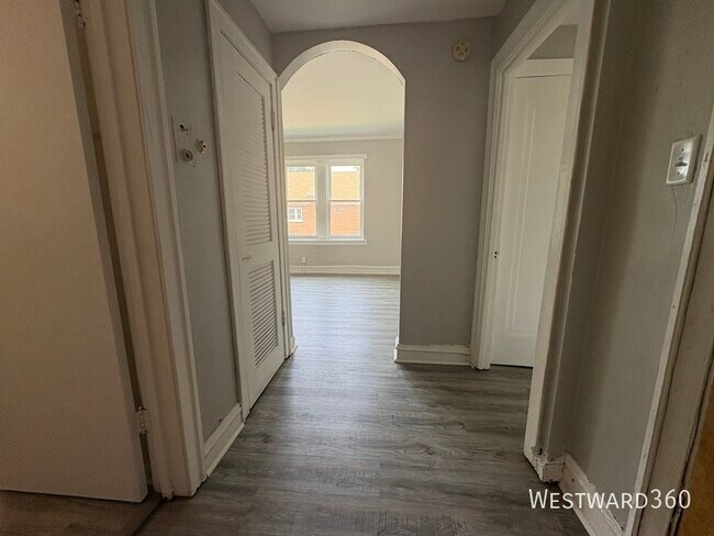 Foto del edificio - 6702 S Wood St