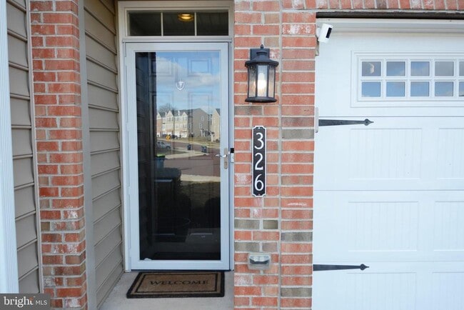 Building Photo - 326 W Hamlin Ave