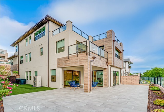 Building Photo - 26296 Paseo Sillin