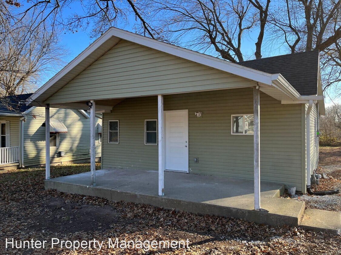 Primary Photo - 2 br, 2 bath House - 3010 W Madison St