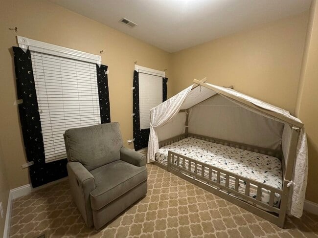 Foto del edificio - 581 Cedar Creek Rd