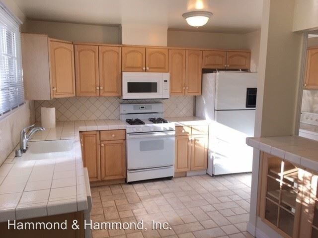Building Photo - 3 br, 1.5 bath House - 23400 Erwin St.