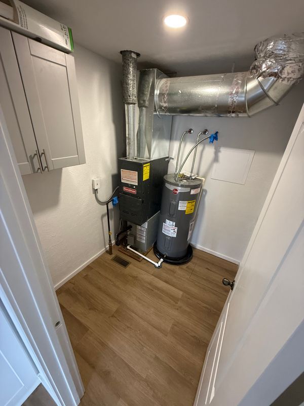 Foto del edificio - 2807 E Bennett St