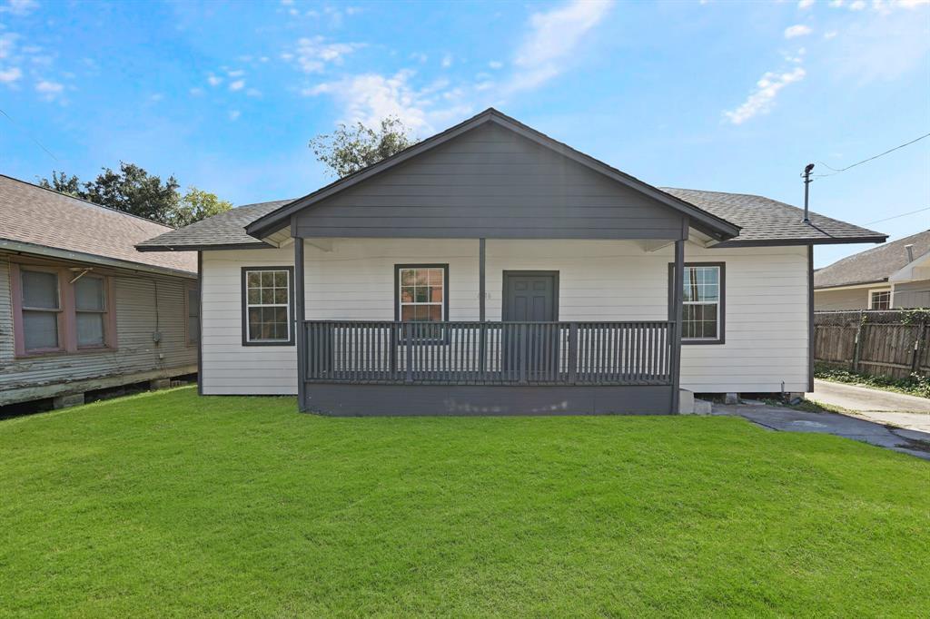 Foto principal - 6816 Avenue C