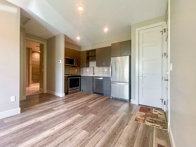 Building Photo - 398 Black Bull Trail