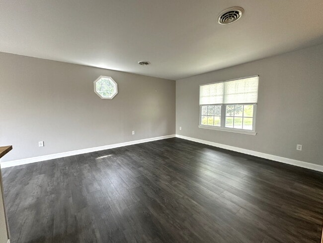 Foto del edificio - Single Family Home in Wakefield Valley