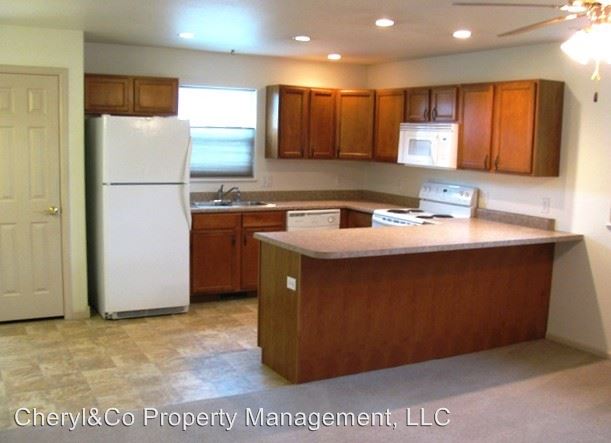 Building Photo - 310 Wildrose Ln