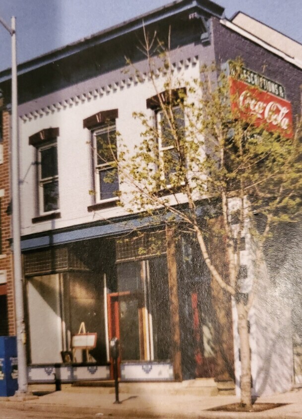 Primary Photo - 408 E Wilson St