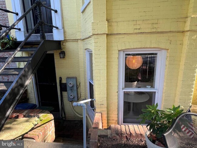 Foto del edificio - 1322 T St NW