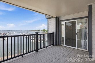 Building Photo - 18883 Vineyard Point Ln