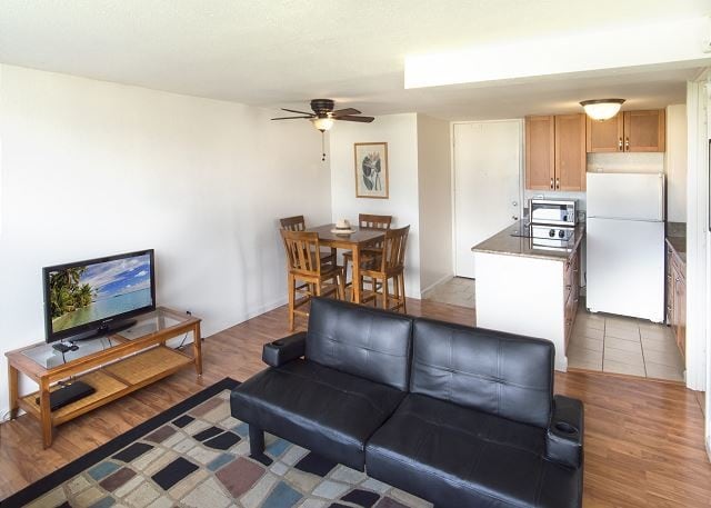Primary Photo - 445 Seaside Ave