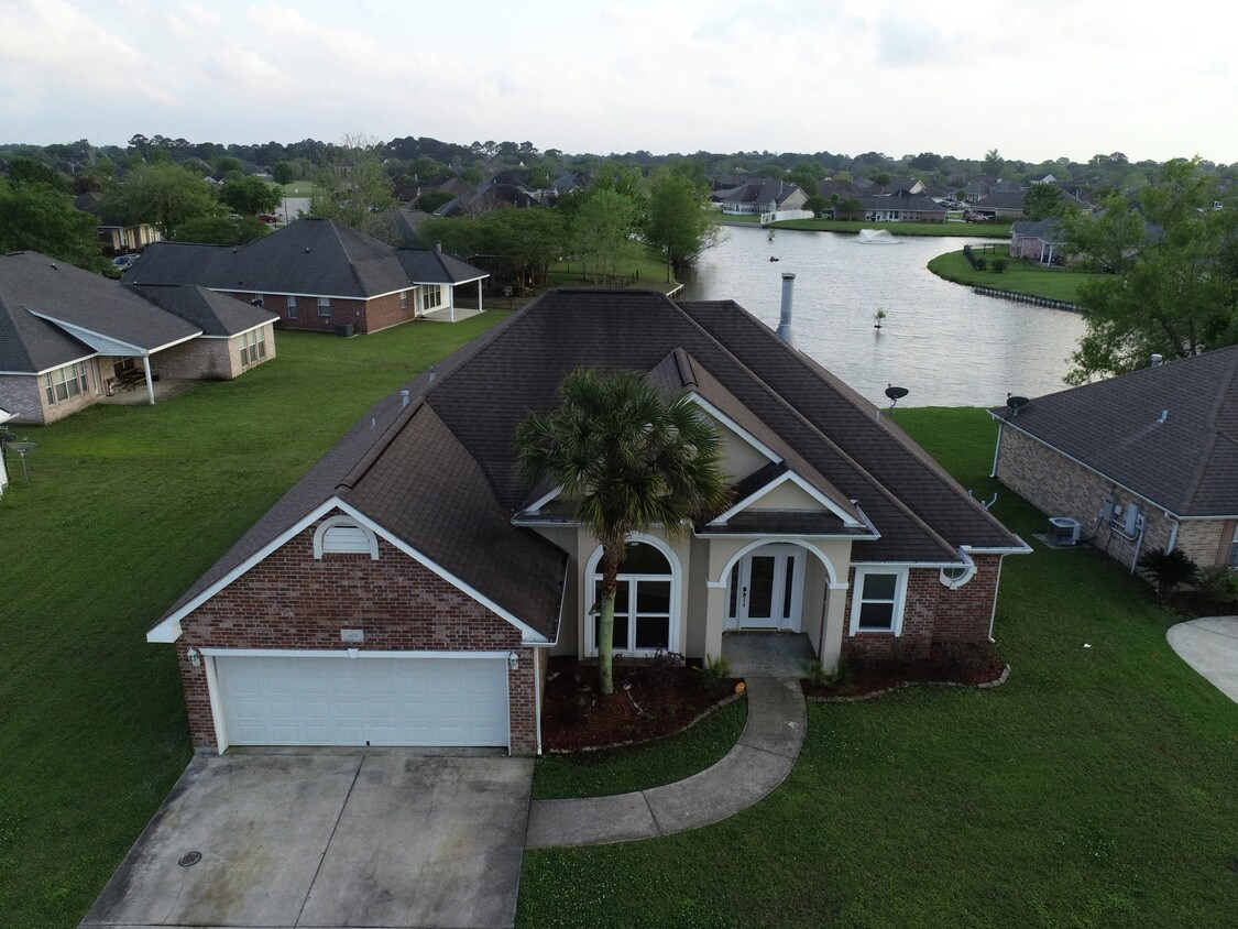 389 Oak Point Dr, LaPlace, LA 70068 House Rental in LaPlace, LA