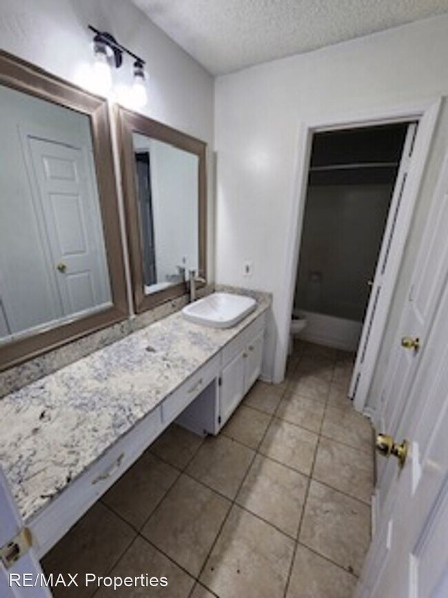 Foto del edificio - 3 br, 2 bath House - 12433 Coursey Blvd