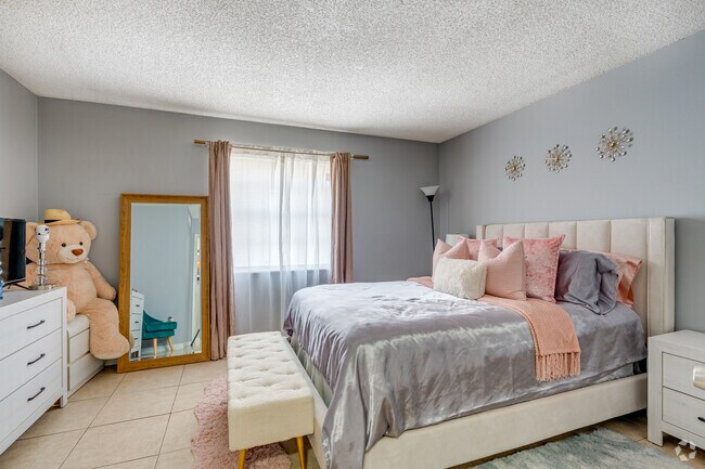 1HAB, 1BA - 713SF - Dormitorio - Clear Lake Palms