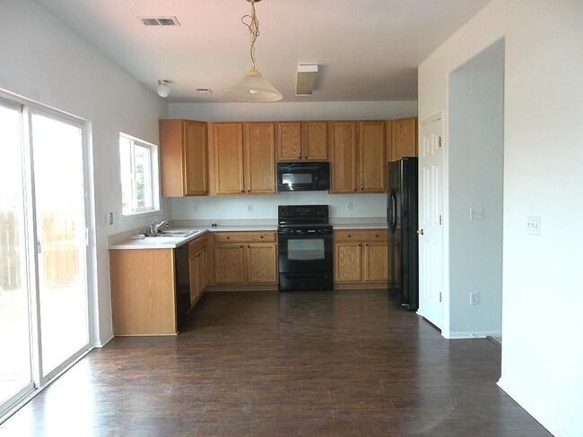Building Photo - 914 Glenwall Dr