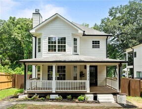 Building Photo - 1232 Memorial Dr SE