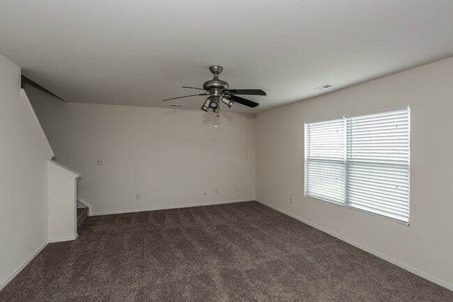 Building Photo - 1646 Rustic Arch Way