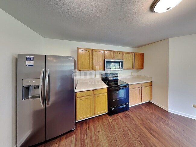 Building Photo - 1702 Bray Dr
