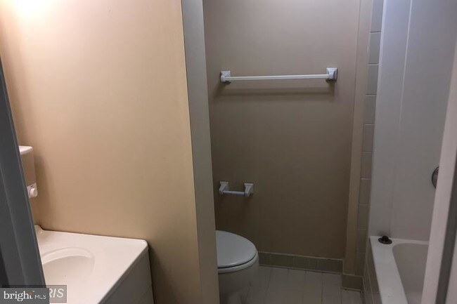Building Photo - 1280 Dawson Ct