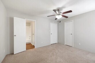 Building Photo - 2800 Ashford Trail Dr