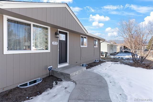 Building Photo - 3919 Tennyson Ave